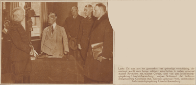 99515 Afbeelding van generaal-majoor Reynders, res.-majoor Gerber (chef luchtverdedigingskring Utrecht-Soesterberg), ...